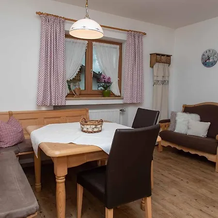Apartment Gaestehaus Haller Krun